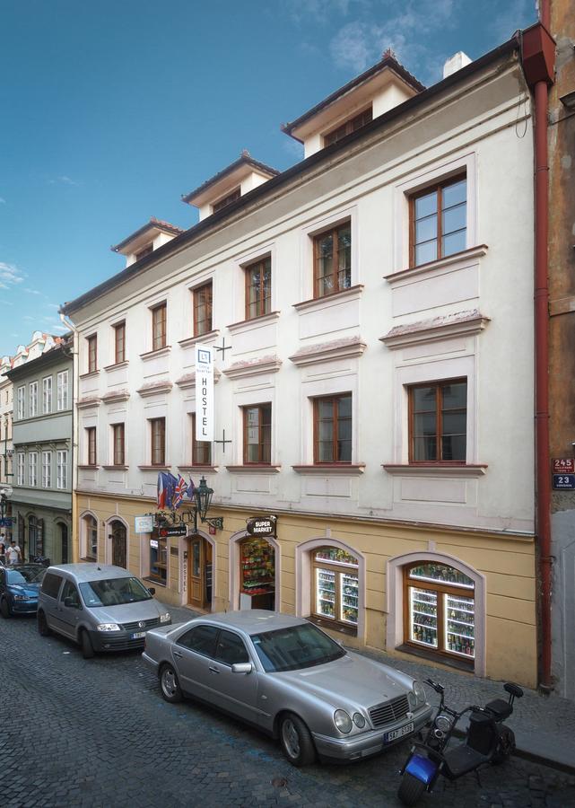 Hostel Little Quarter Praga Esterno foto